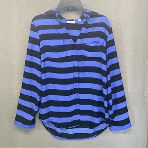 New York & Company long sleeve button down loose fit black & blue/purple Size M